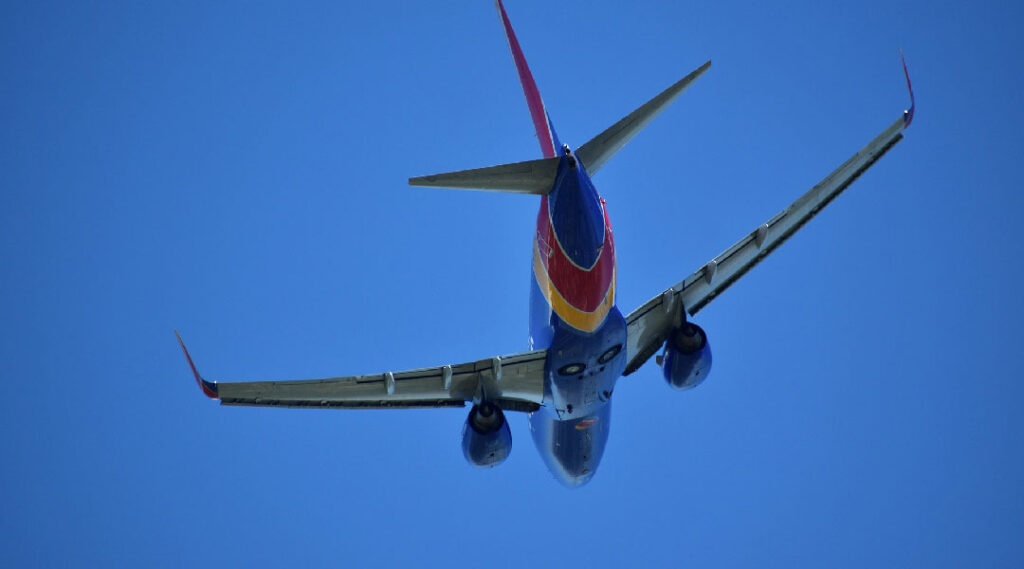 Avión en el aire