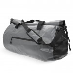 Bolsa de deporte impermeable con doble asa y capacidad de 60L color gris oscuro