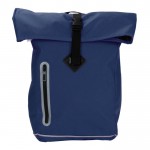 Mochila roll-top impermeable con detalles reflectantes color azul oscuro segunda vista