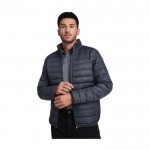 Chaqueta acolchada de 100% poliéster para hombre 290 g/m2 Roly color azul eléctrico imagen de estilo de vida