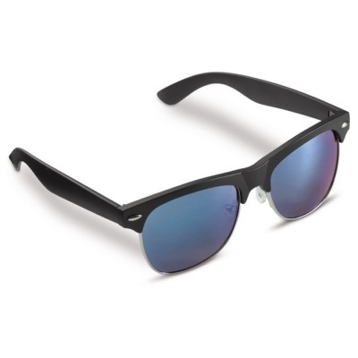 Gafas de sol de color negro con marcos negros protección UV400